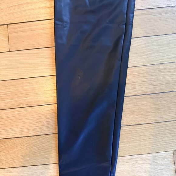 wild fable - Picture 2 of 5